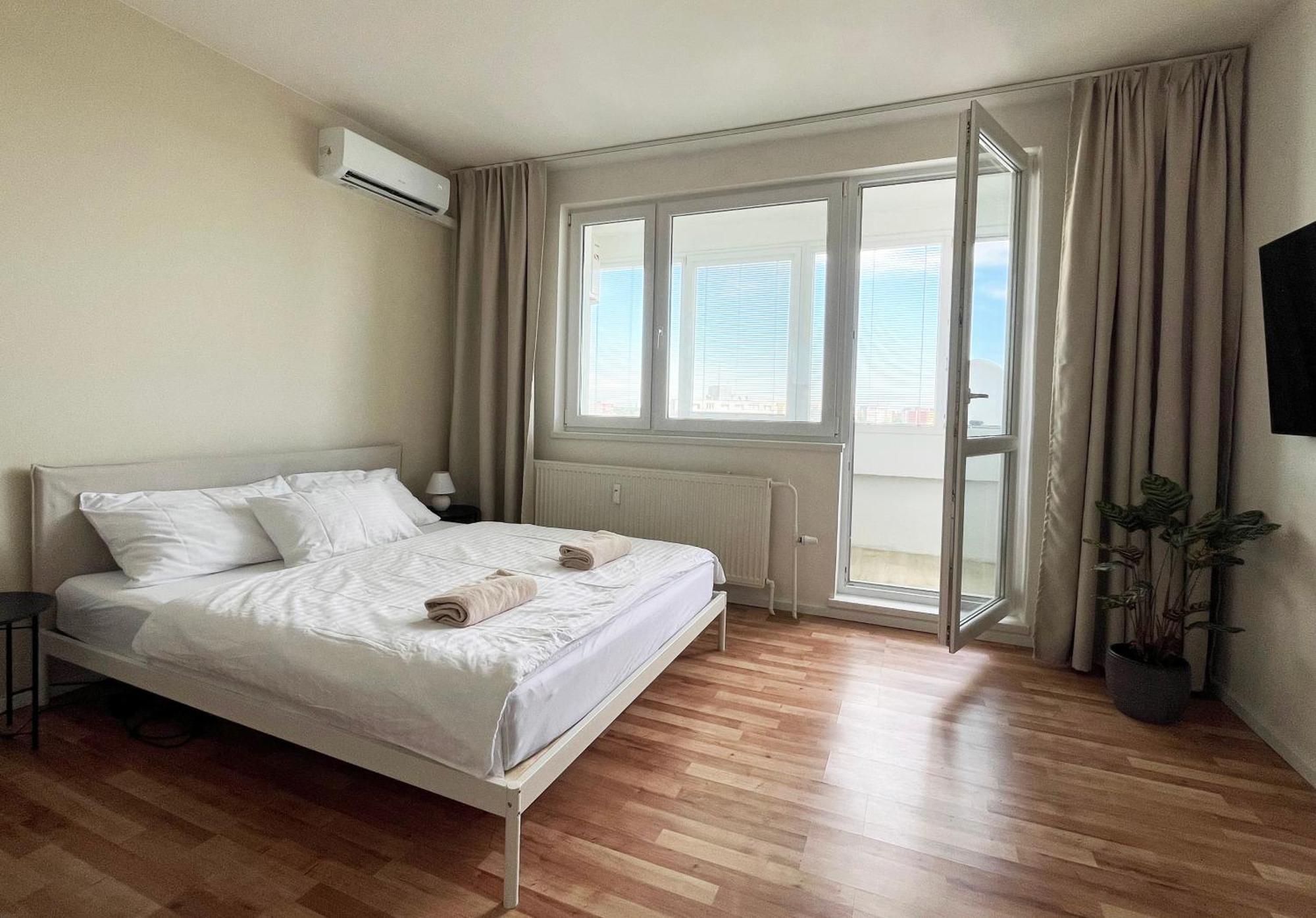 Air-Conditioned Studio, Close To City Centre & Tram Stop Bratysława Zewnętrze zdjęcie