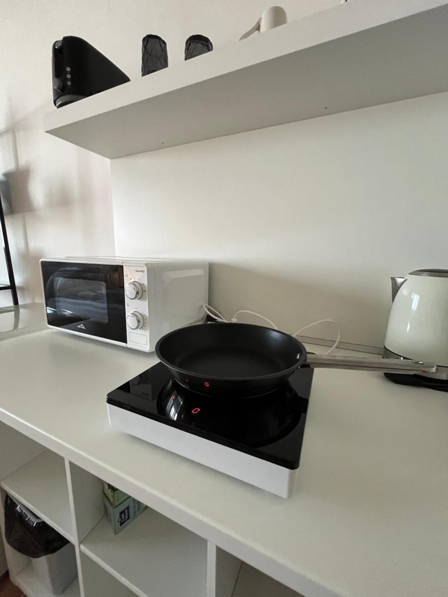 Air-Conditioned Studio, Close To City Centre & Tram Stop Bratysława Zewnętrze zdjęcie