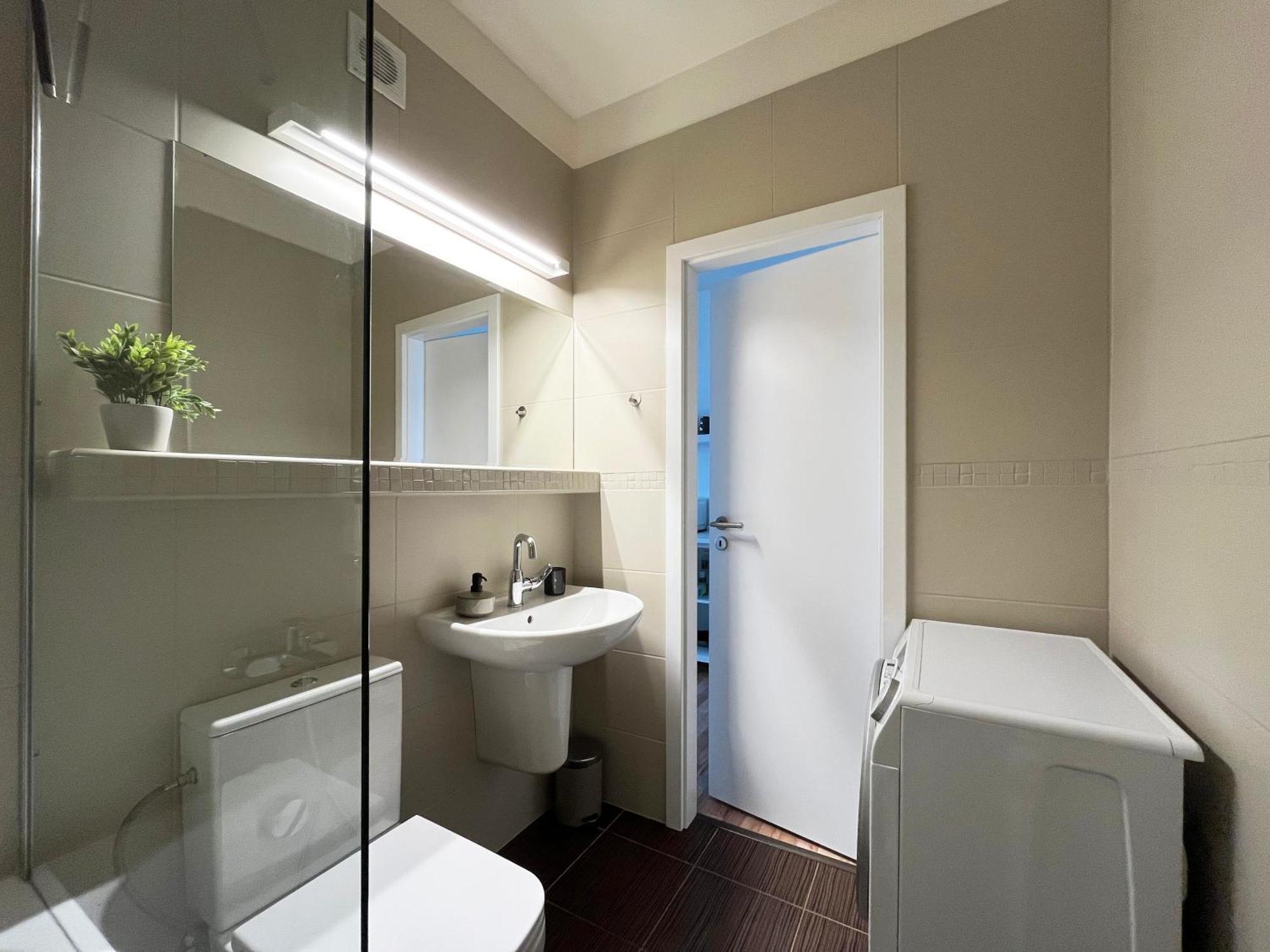 Air-Conditioned Studio, Close To City Centre & Tram Stop Bratysława Zewnętrze zdjęcie